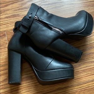 H&M black faux leather heels